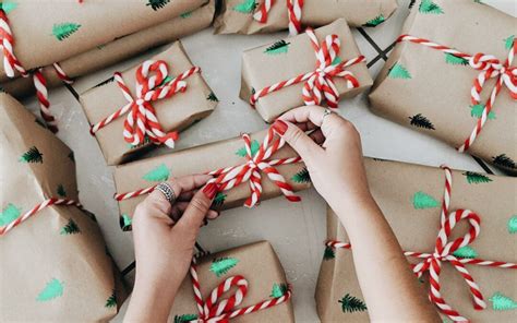 5 ideas for original and simple Christmas bonuses for children.